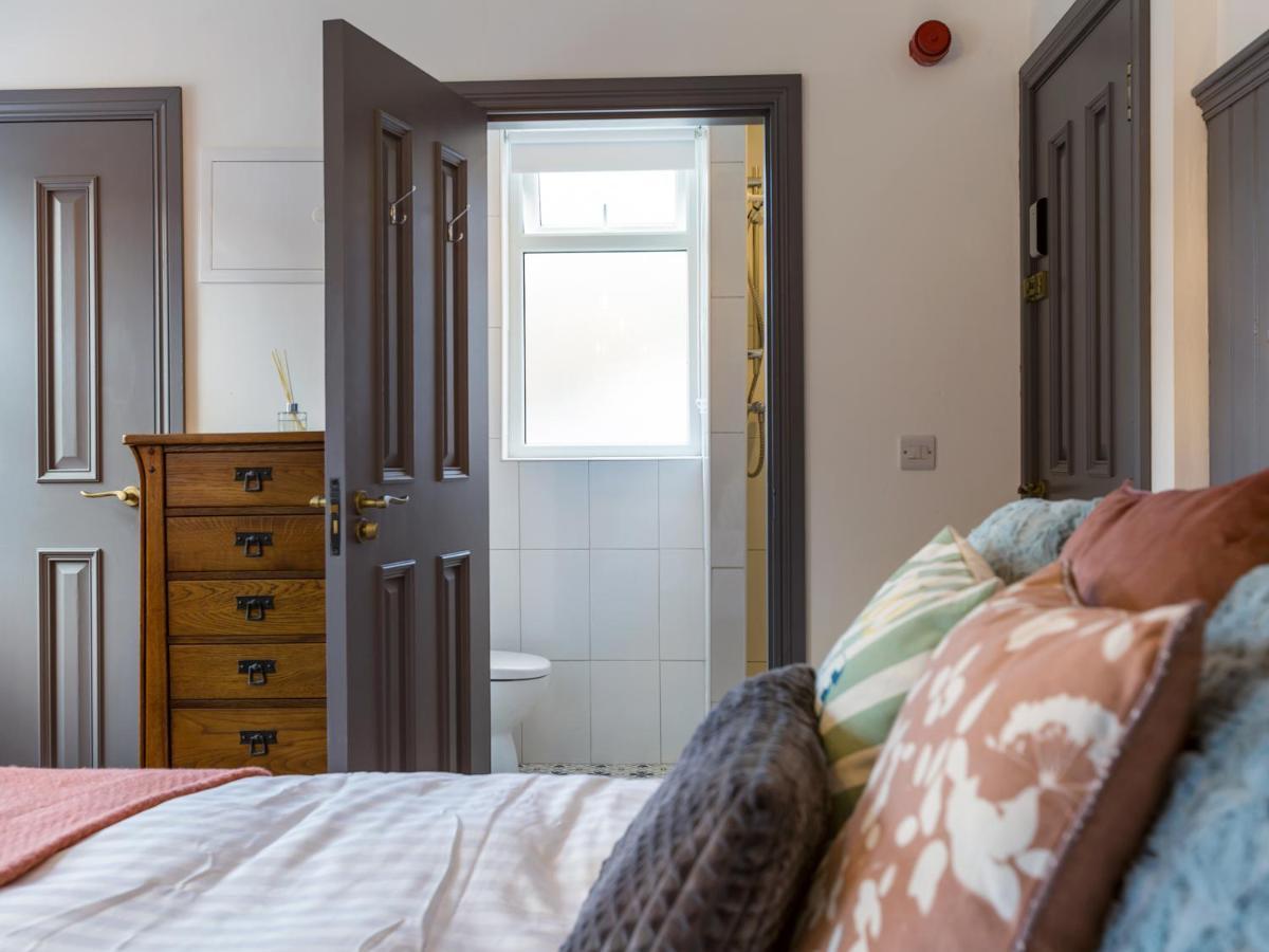 Macs Townhouse Dungarvan Dungarvan  Buitenkant foto